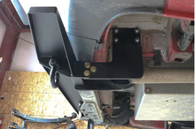 Load image into Gallery viewer, REAR TUG STEP - SPRINTER (2007-18) BY VAN COMPASS