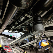 Load image into Gallery viewer, Synergy Jeep JL / JLU / JT Heavy Duty Drag Link Kit
